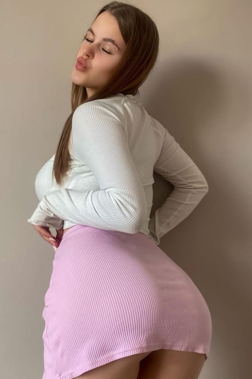 Камила - Индивидуалка Питера  +7(981)193-28-94